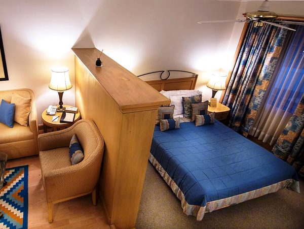 Ec-India-The-Orchid-Hotel