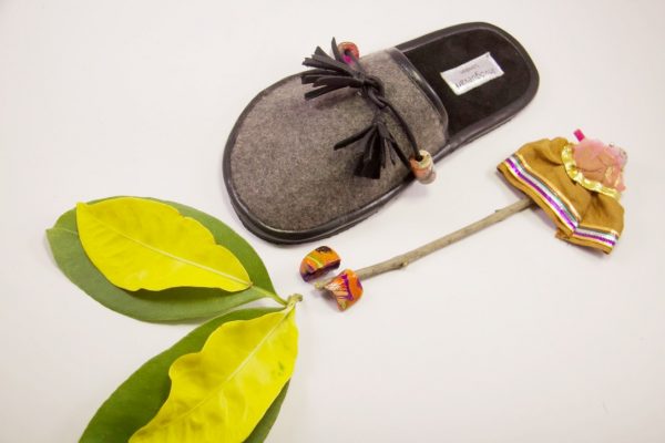 Multi coloured lac beads (1)