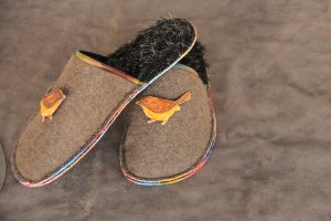brown slipper (3)