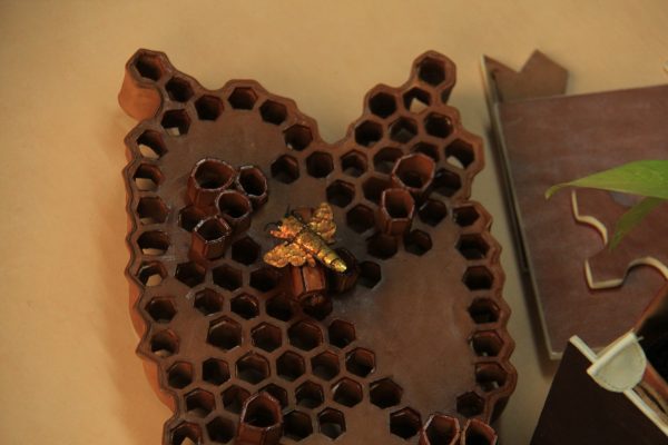Tanned Honey beehive (6)